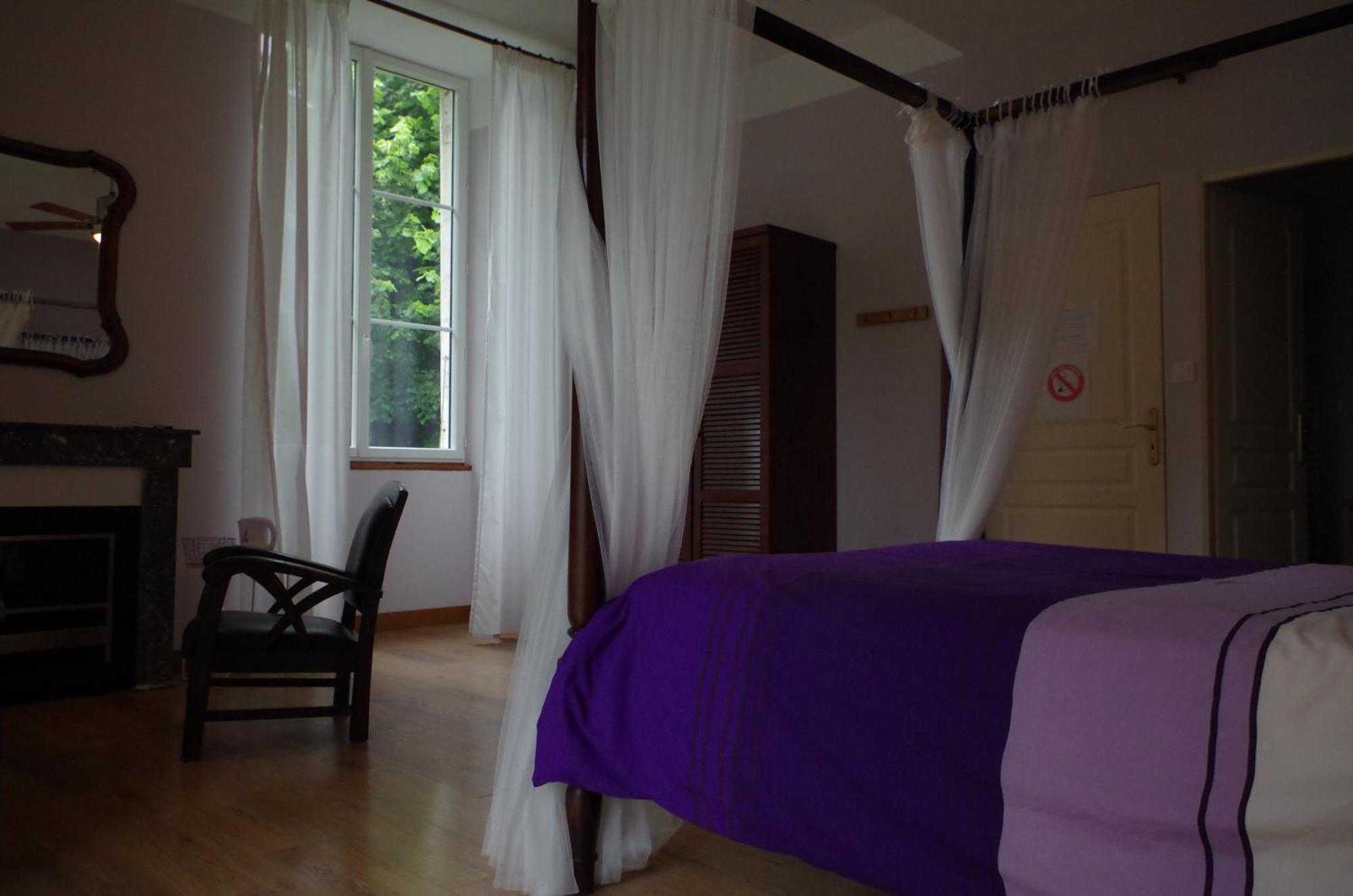 Maison D'Hotes Le Cadran Solaire Courcelles  Eksteriør bilde